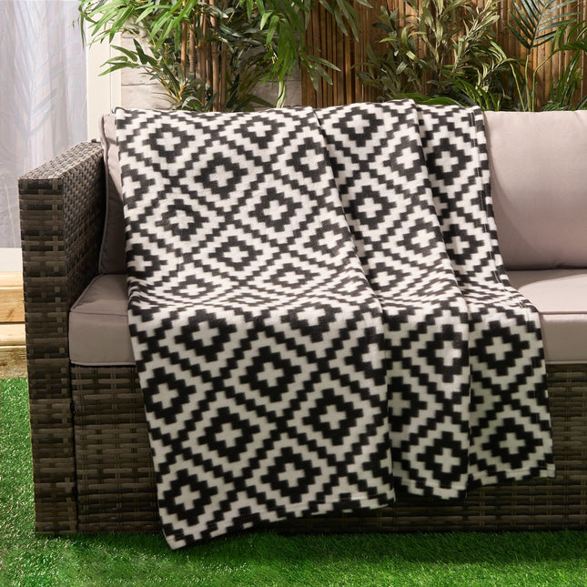 GEOMETRIC EMBOSSED FLEECE THROW CHARCOL - The Fusion Mart UK